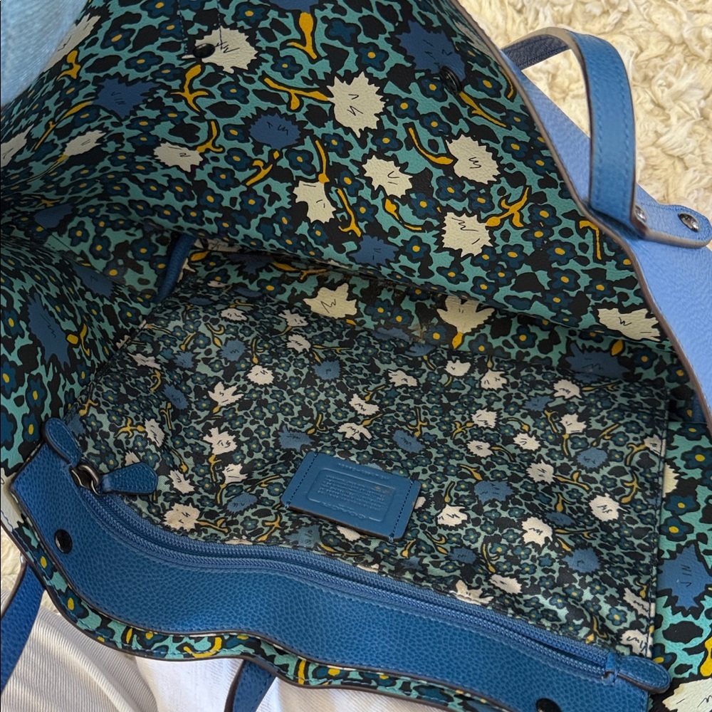 Coach Market Tote in Blue - Like New - Picture 4 of 8